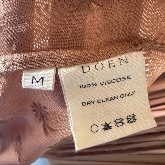 Doen Textured Viscose Garment in Soft Brown - Picture 4 of 5